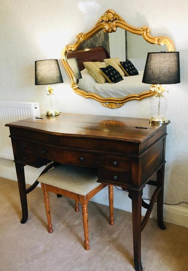 Felbrigg Lodge Bed And Breakfast Aylmerton ภายนอก รูปภาพ