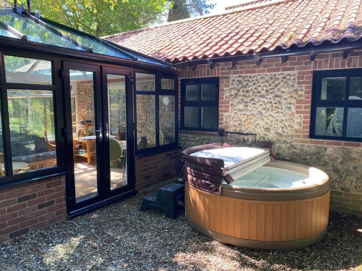 Felbrigg Lodge Bed And Breakfast Aylmerton ภายนอก รูปภาพ