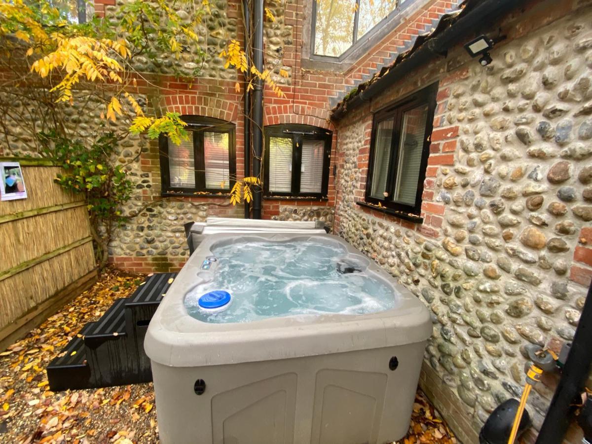 Felbrigg Lodge Bed And Breakfast Aylmerton ภายนอก รูปภาพ