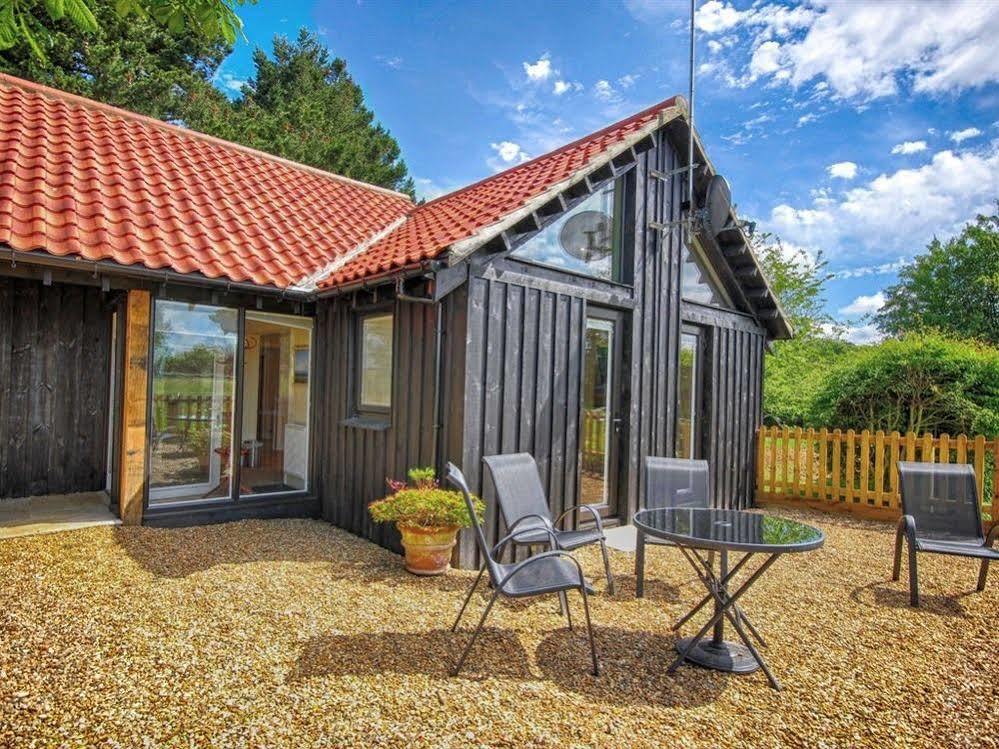 Felbrigg Lodge Bed And Breakfast Aylmerton ภายนอก รูปภาพ