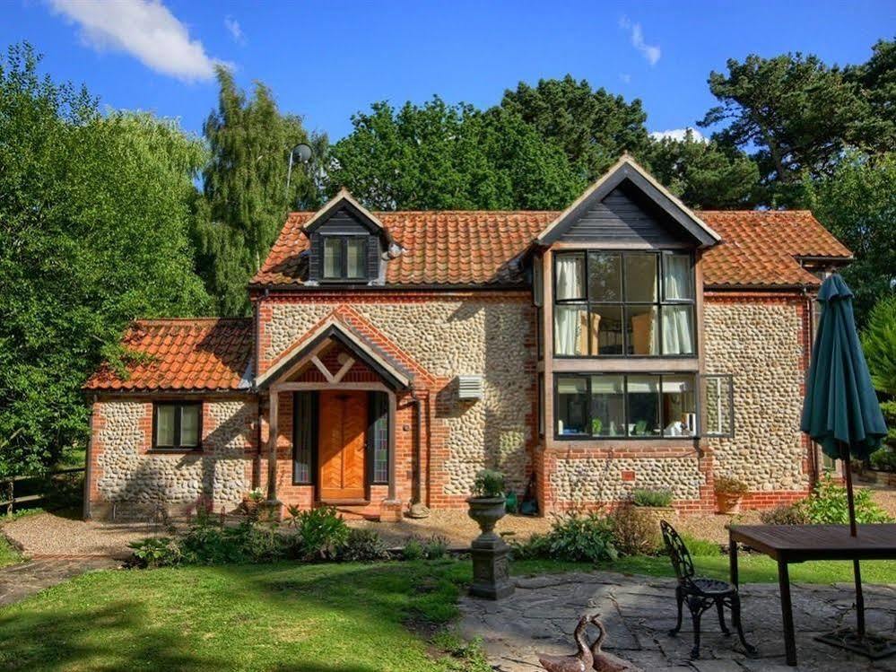 Felbrigg Lodge Bed And Breakfast Aylmerton ภายนอก รูปภาพ