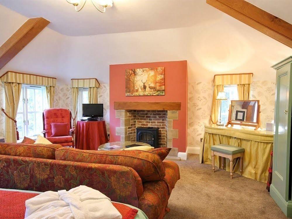 Felbrigg Lodge Bed And Breakfast Aylmerton ภายนอก รูปภาพ